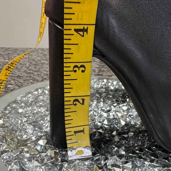 Steve Madden leather Black Heeled Boots NWOT 6W - Picture 13 of 17